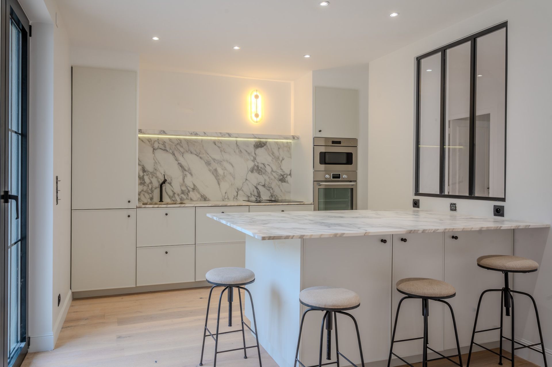house 15 Rooms for sale on Deauville (14800)