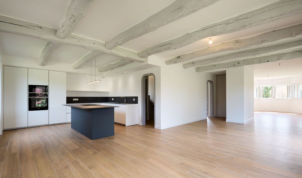 house 7 Rooms for sale on Locoal-Mendon (56550)