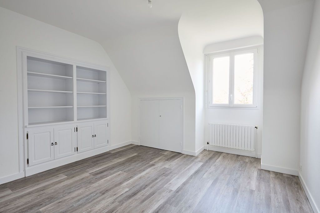 house 7 Rooms for sale on Locoal-Mendon (56550)