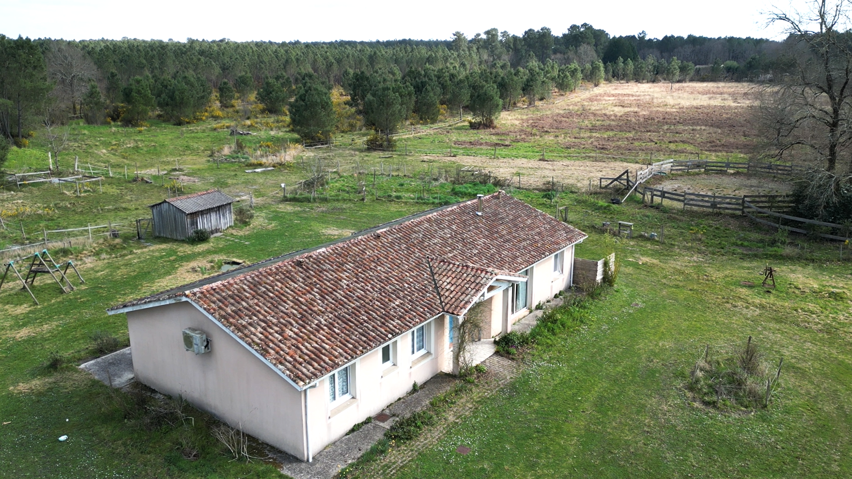 property 7 Rooms for sale on Le Temple (33680)