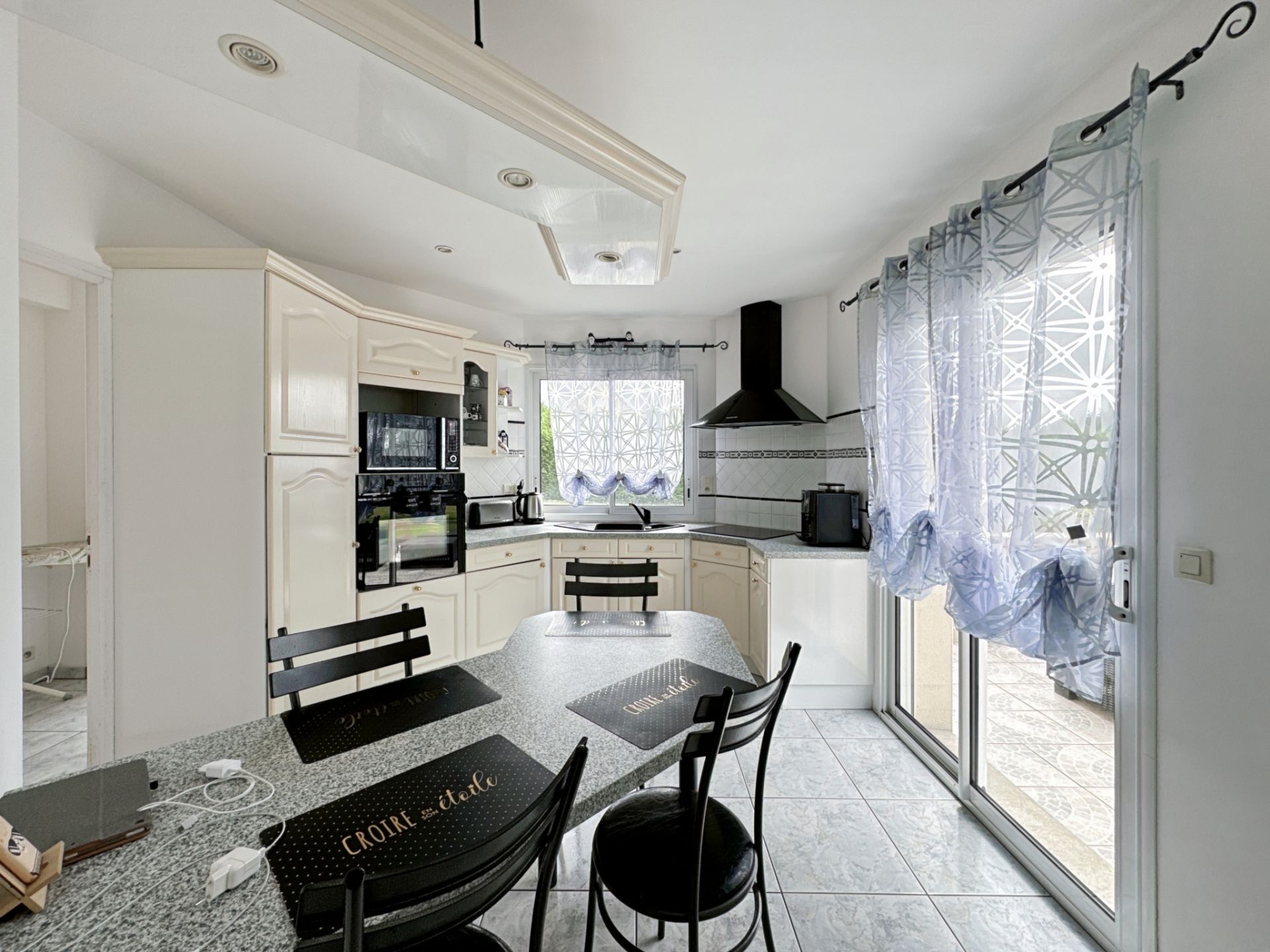 house 6 Rooms for sale on La Gacilly (56200)
