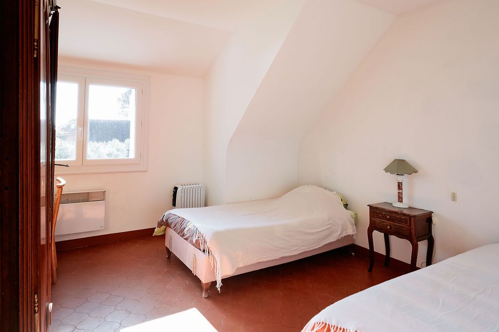 house 6 Rooms for sale on Carnac (56340)