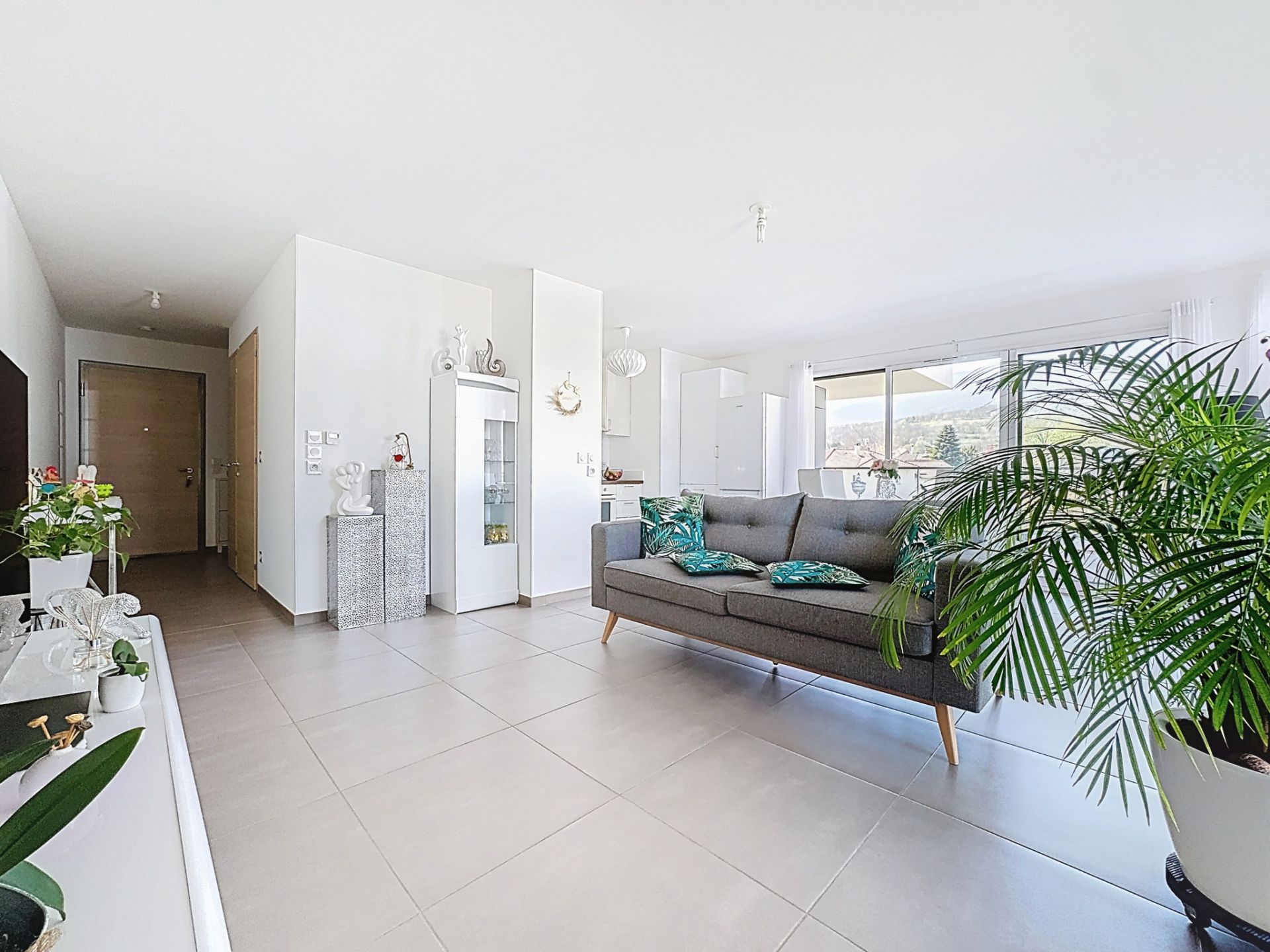 apartment 3 Rooms for sale on Thoiry (01710)