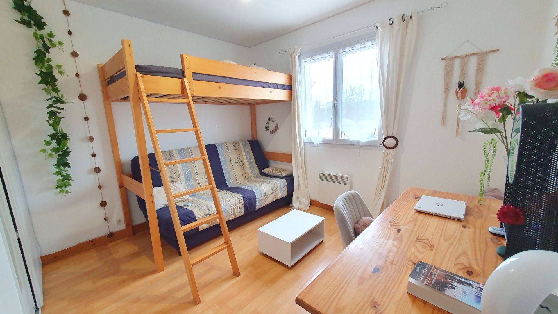 house 4 Rooms for sale on Cordelle (42123)