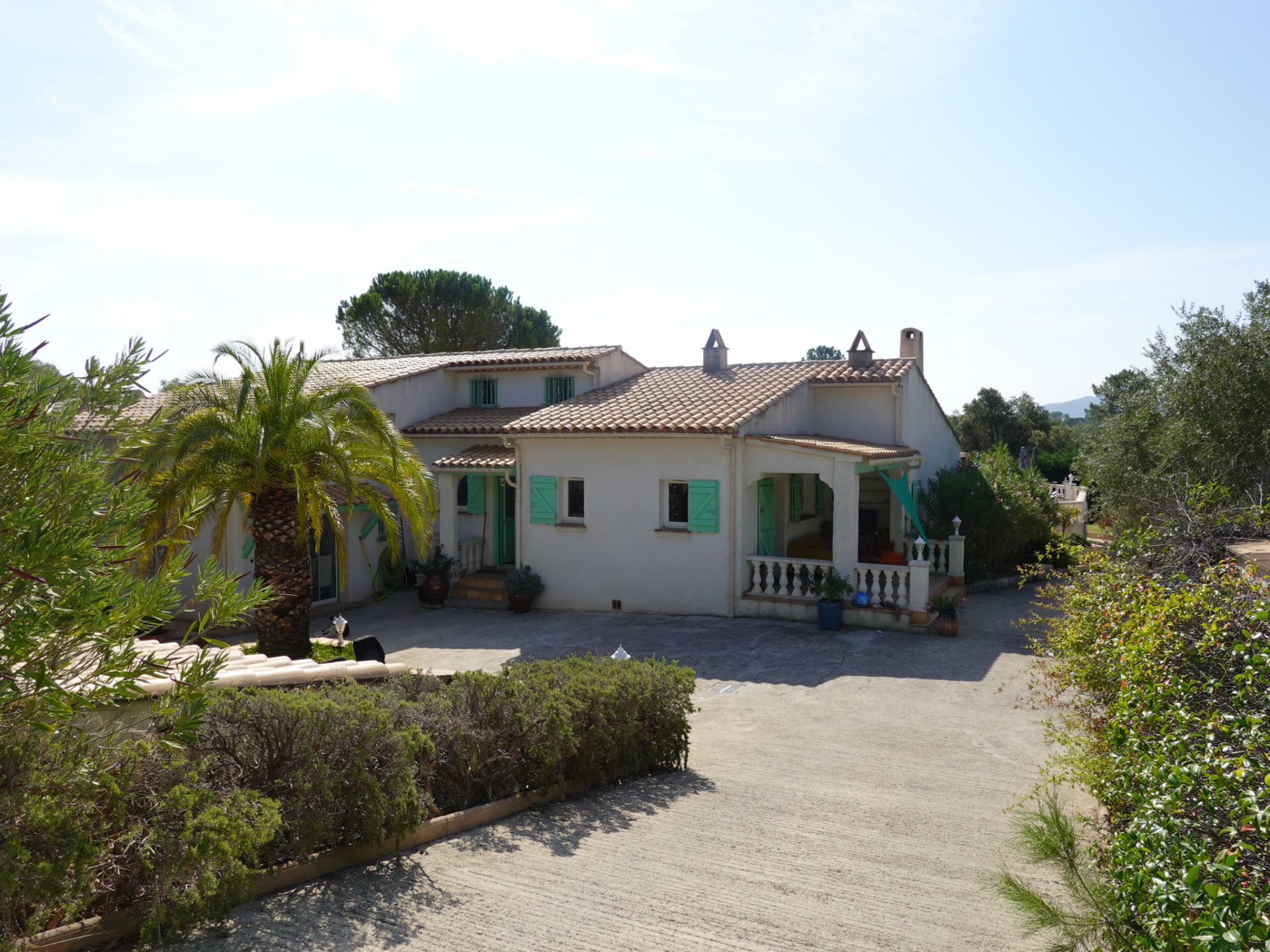 property 10 Rooms for sale on Roquebrune-sur-Argens (83520)