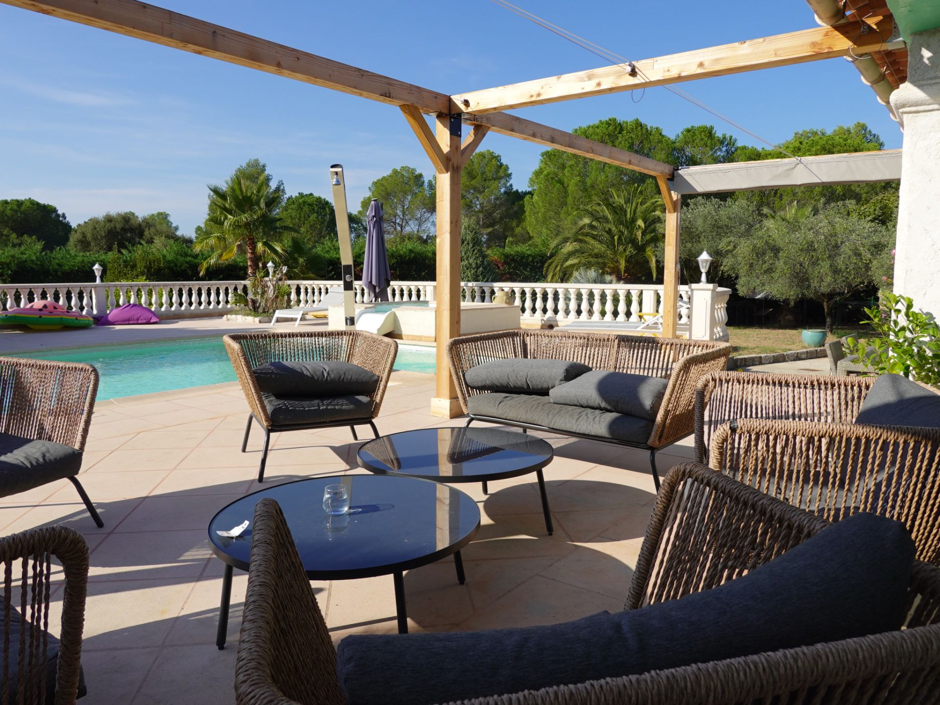 property 10 Rooms for sale on Roquebrune-sur-Argens (83520)