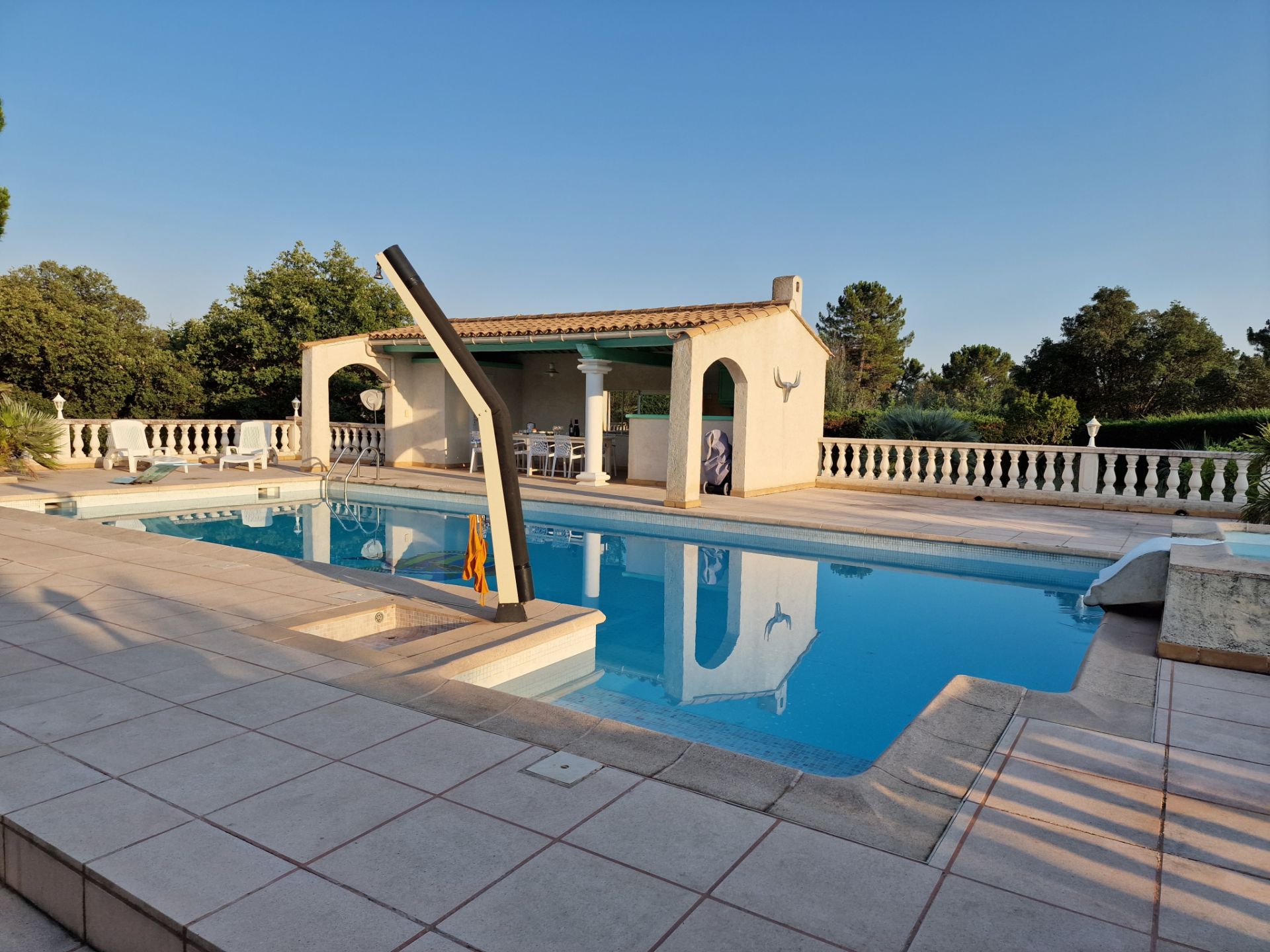 property 10 Rooms for sale on Roquebrune-sur-Argens (83520)