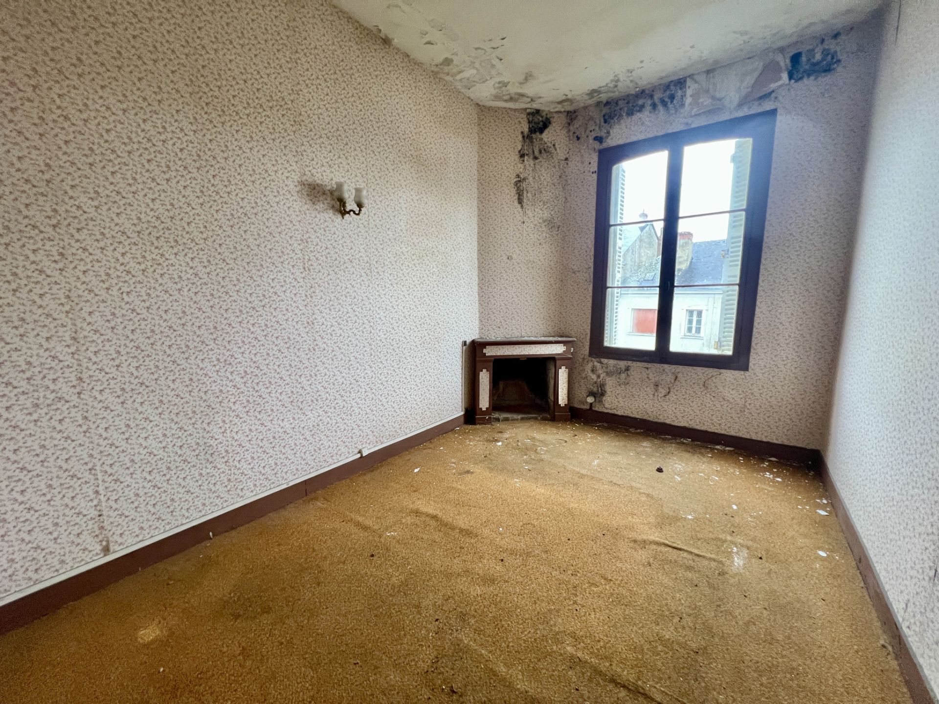 house 9 Rooms for sale on Mouliherne (49390)