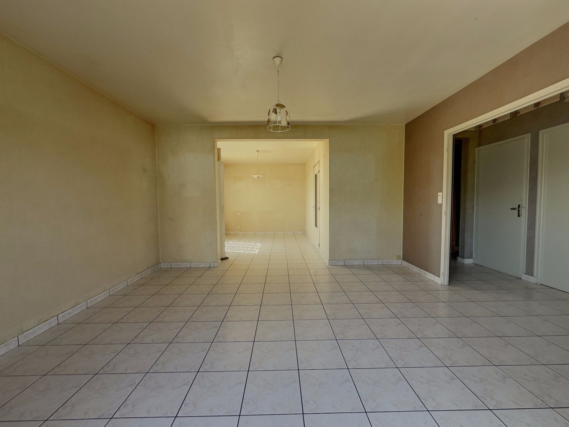 house 4 Rooms for sale on Saint-Nicolas-de-Redon (44460)