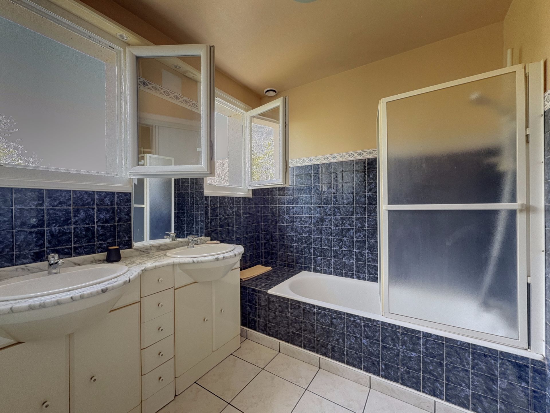 house 4 Rooms for sale on Saint-Nicolas-de-Redon (44460)