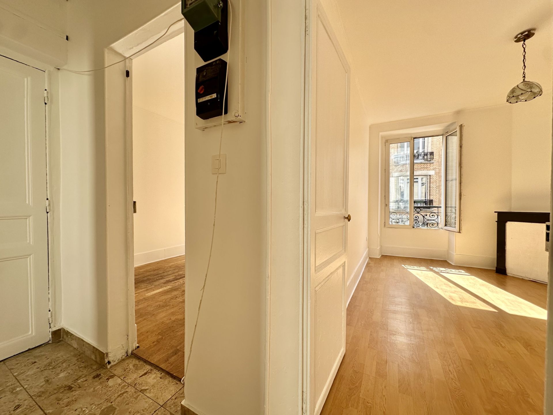 apartment 3 Rooms for sale on Clichy (92110)