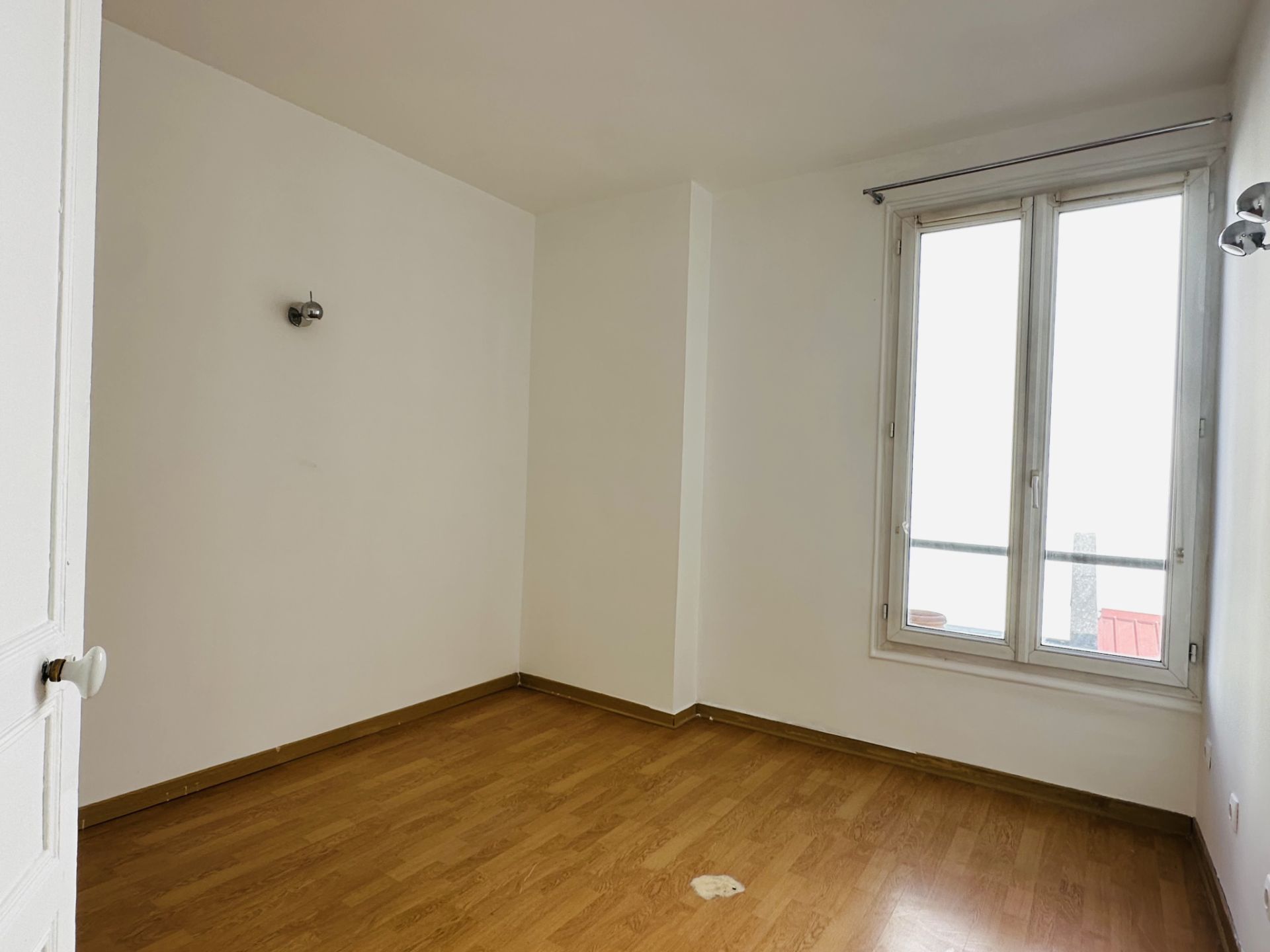 apartment 3 Rooms for sale on Clichy (92110)