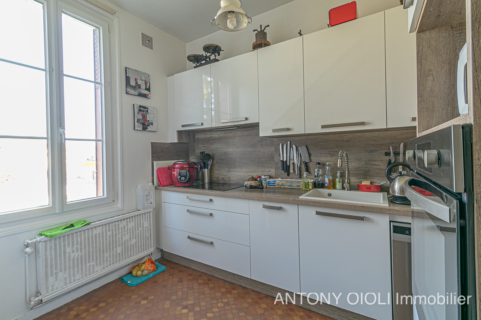house 5 Rooms for sale on Sens (89100)