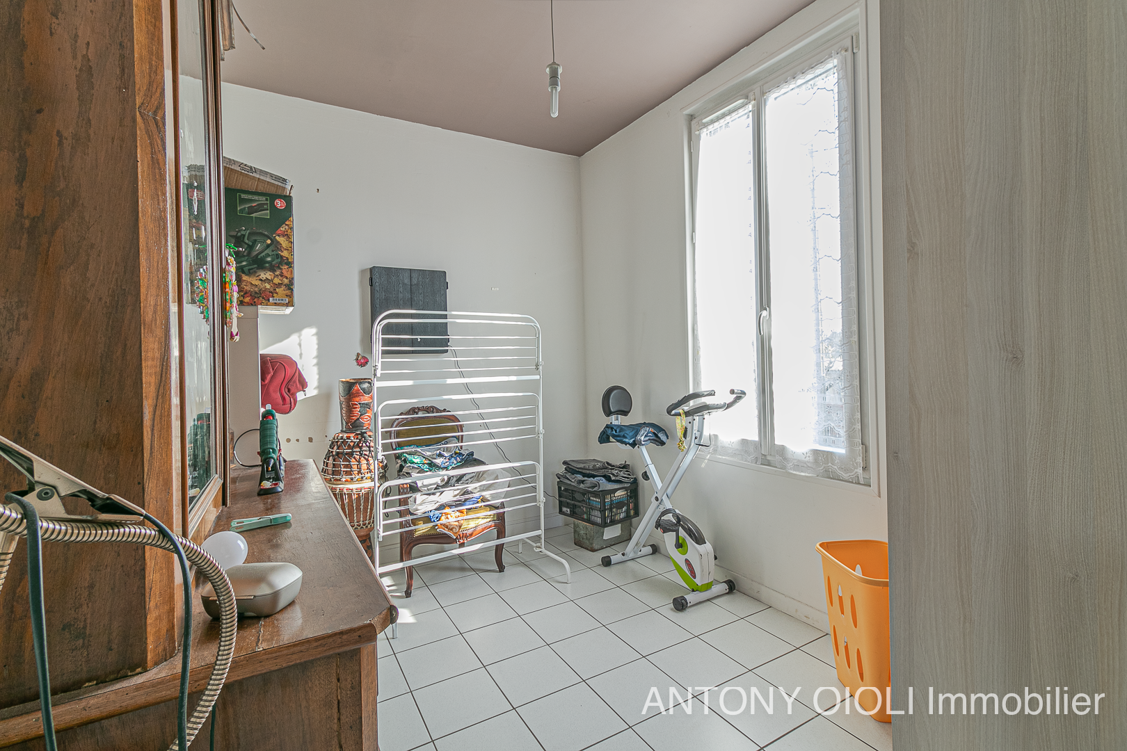 house 5 Rooms for sale on Sens (89100)