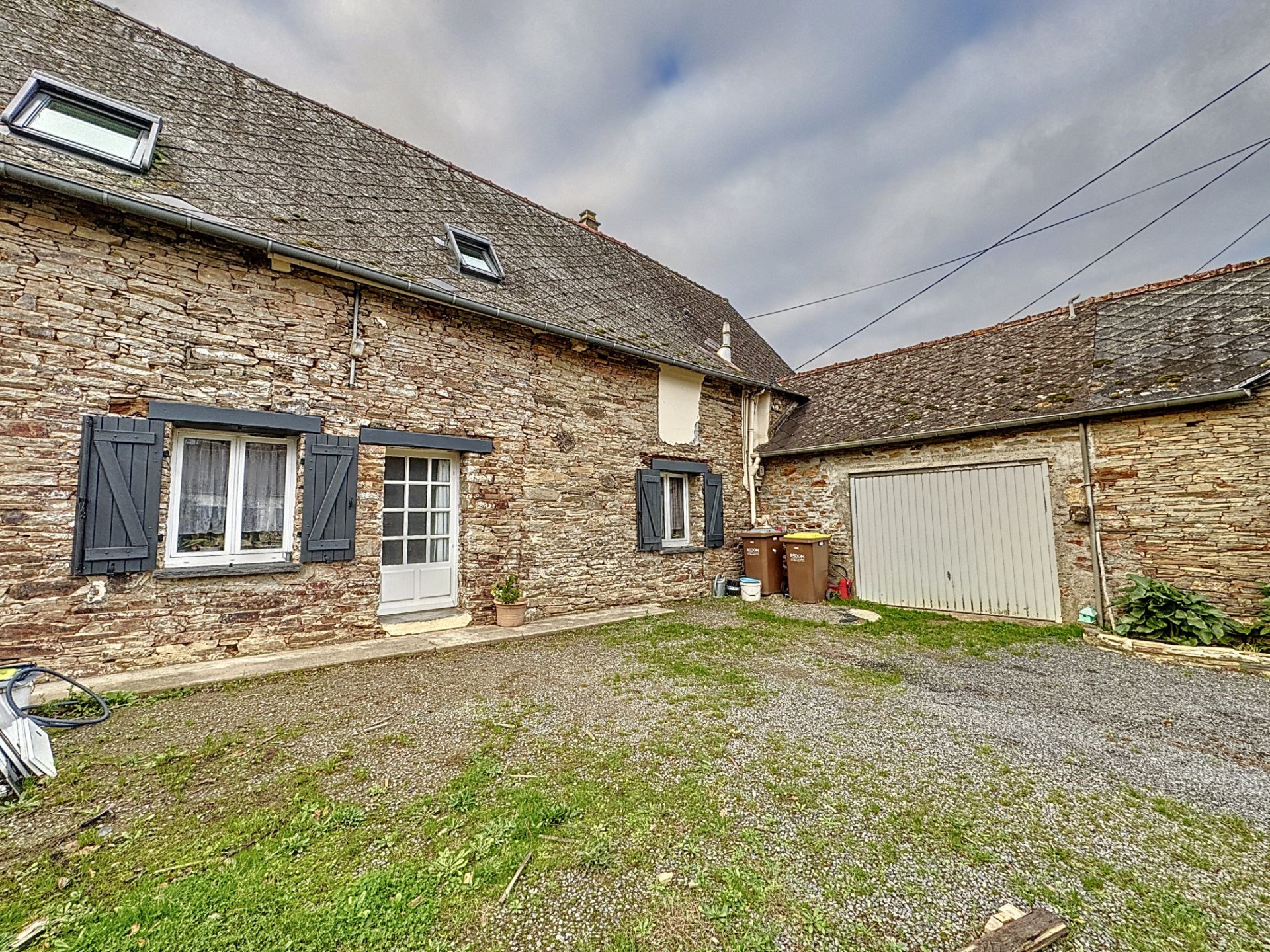 house 5 Rooms for sale on Avessac (44460)