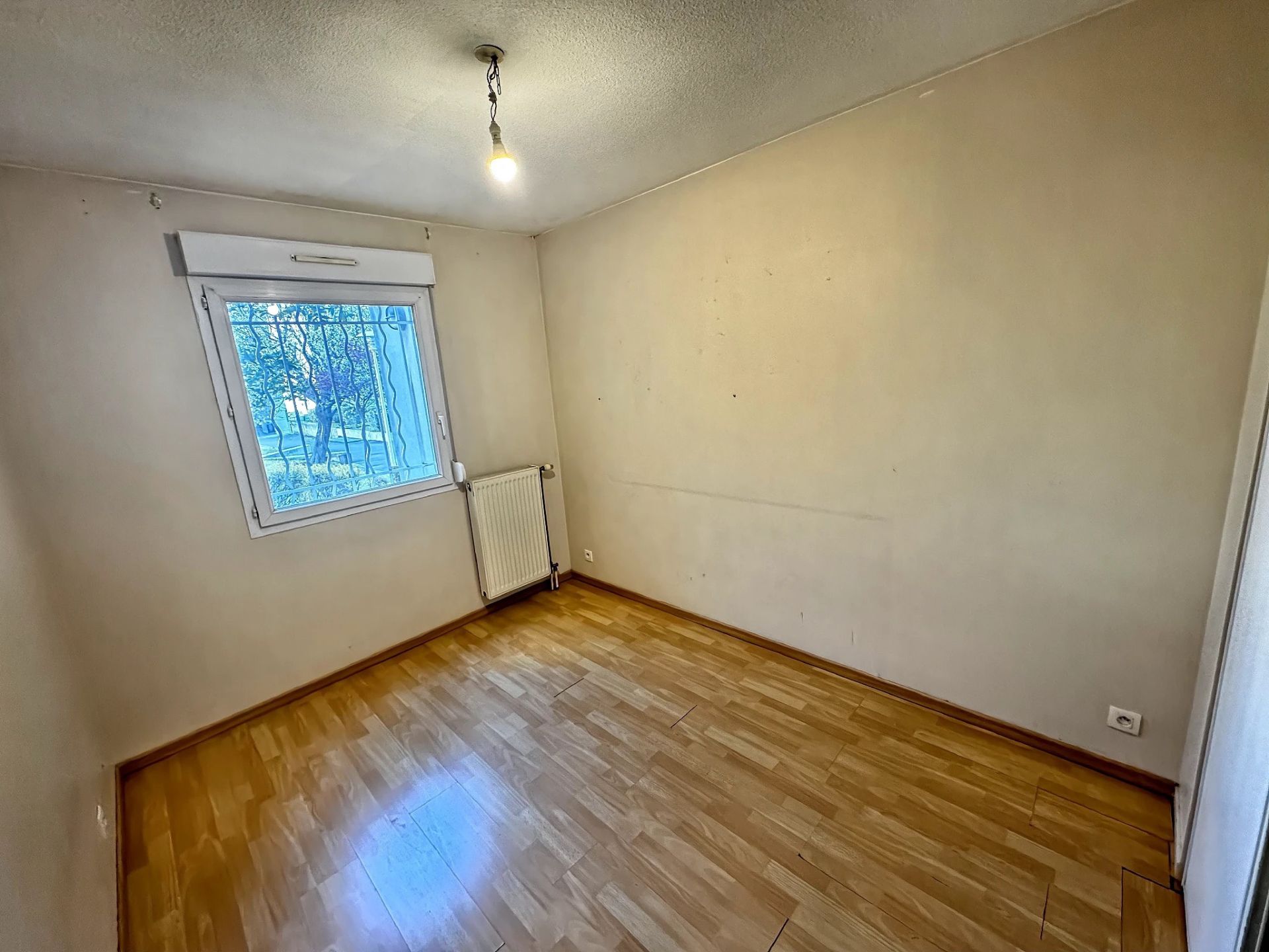 apartment 3 Rooms for sale on Échirolles (38130)