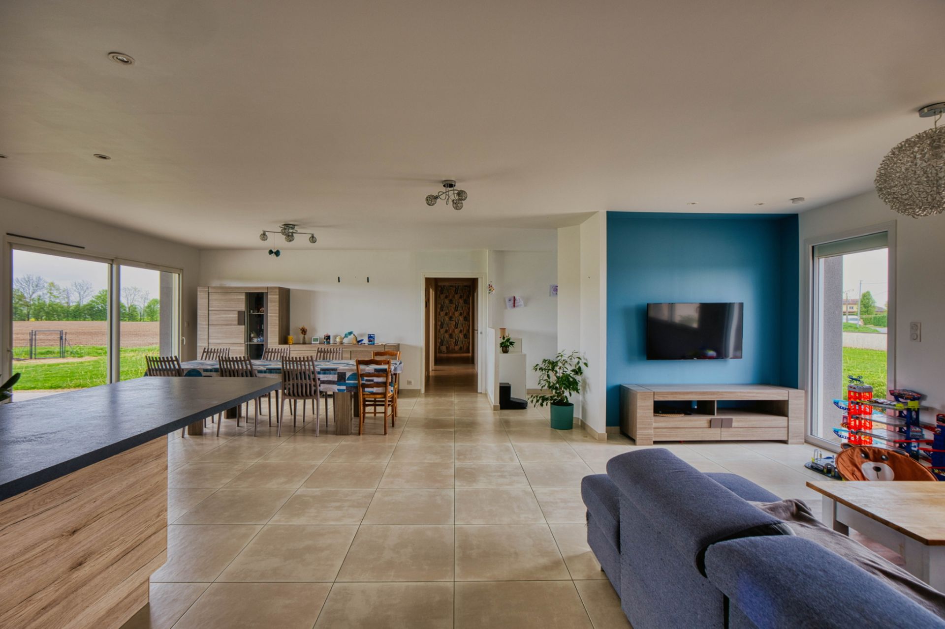 house 7 Rooms for sale on Étrez (01340)