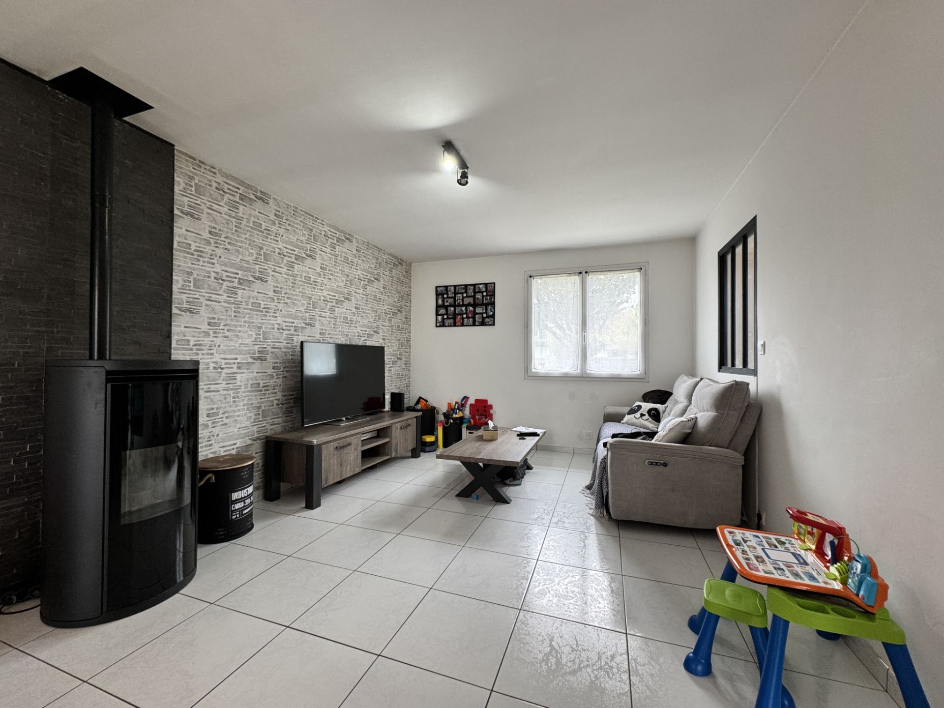 house 5 Rooms for sale on Rieux (56350)