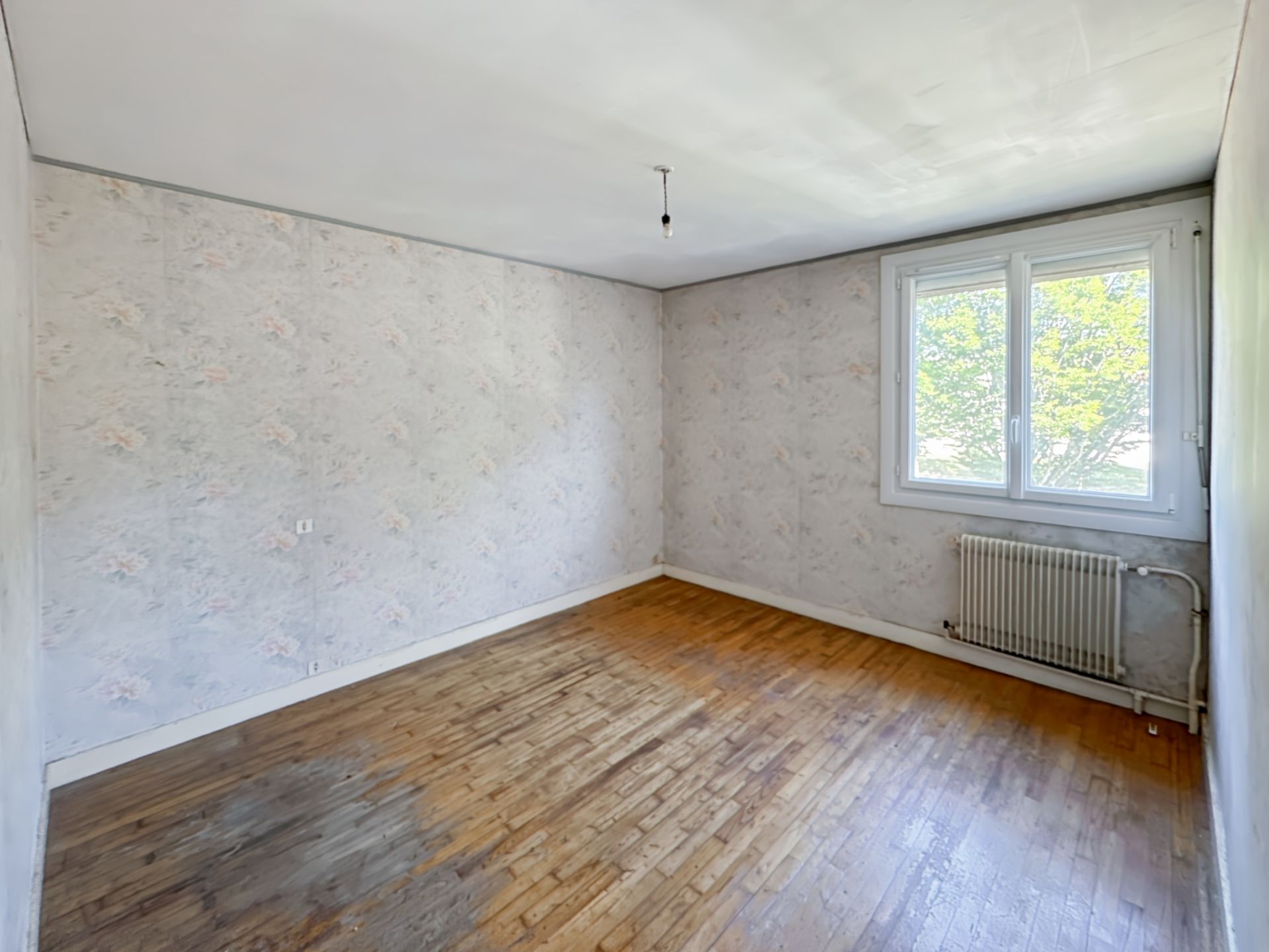 house 5 Rooms for sale on Redon (35600)