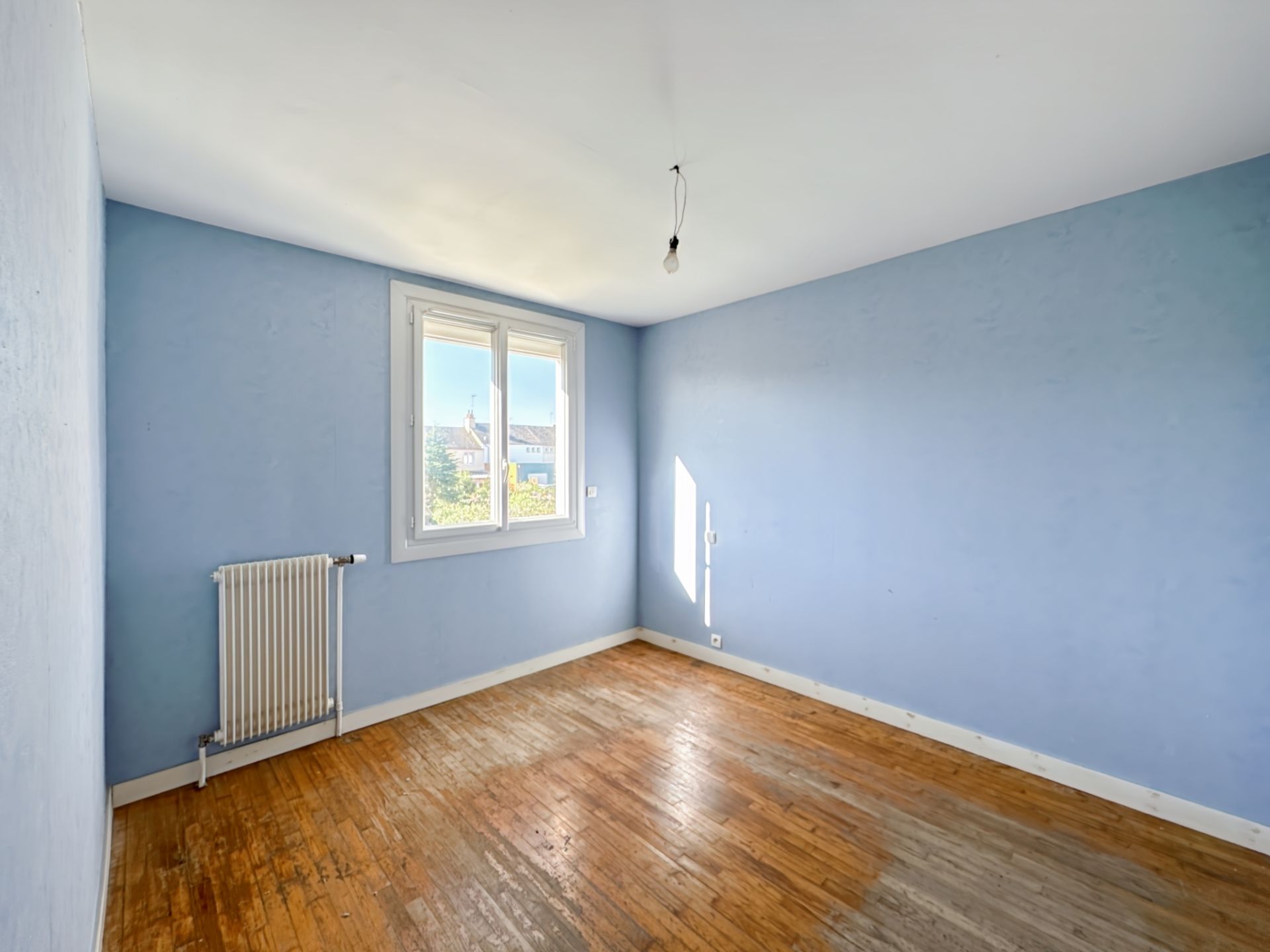 house 5 Rooms for sale on Redon (35600)