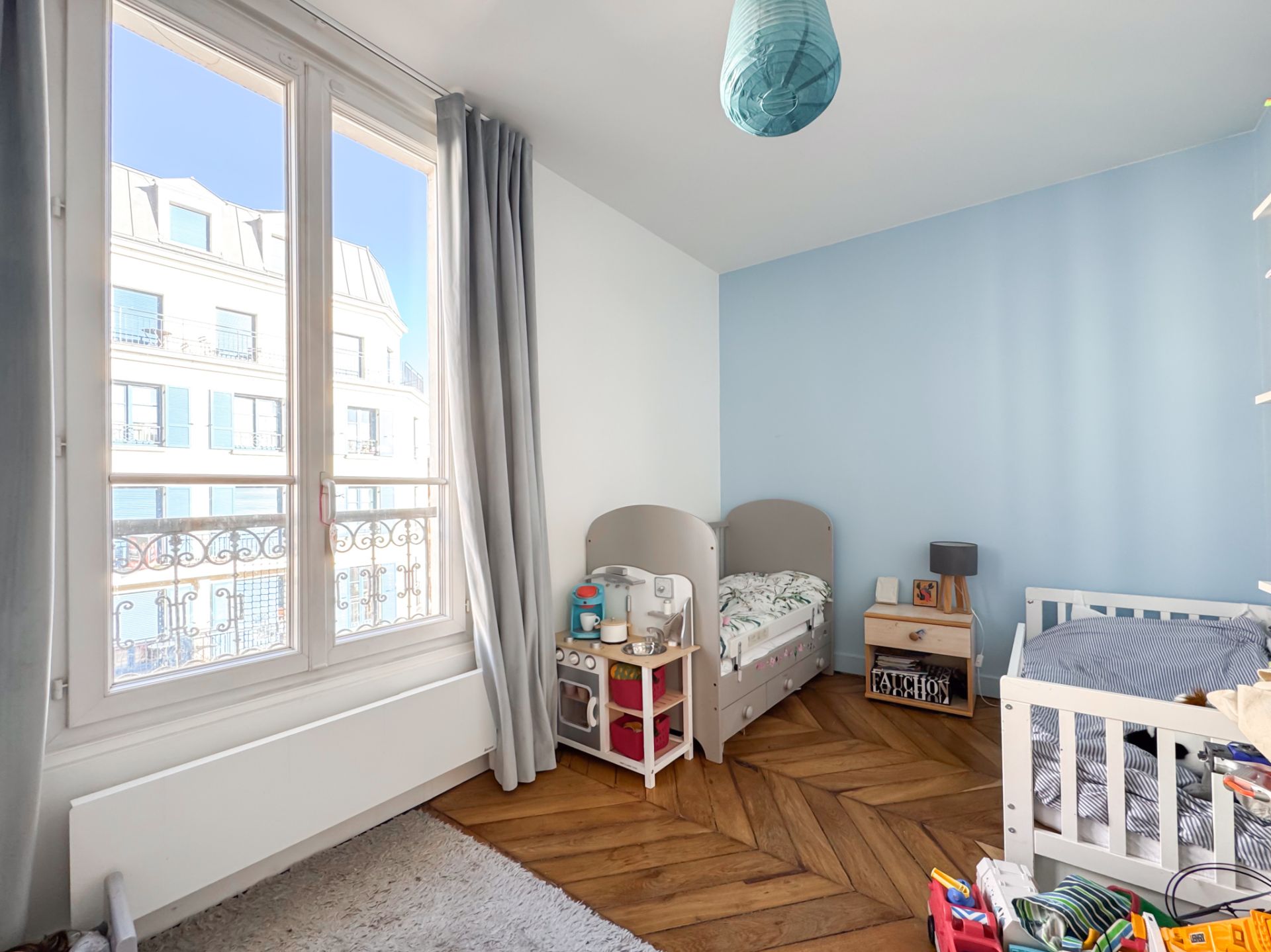 duplex 4 Rooms for sale on Puteaux (92800)
