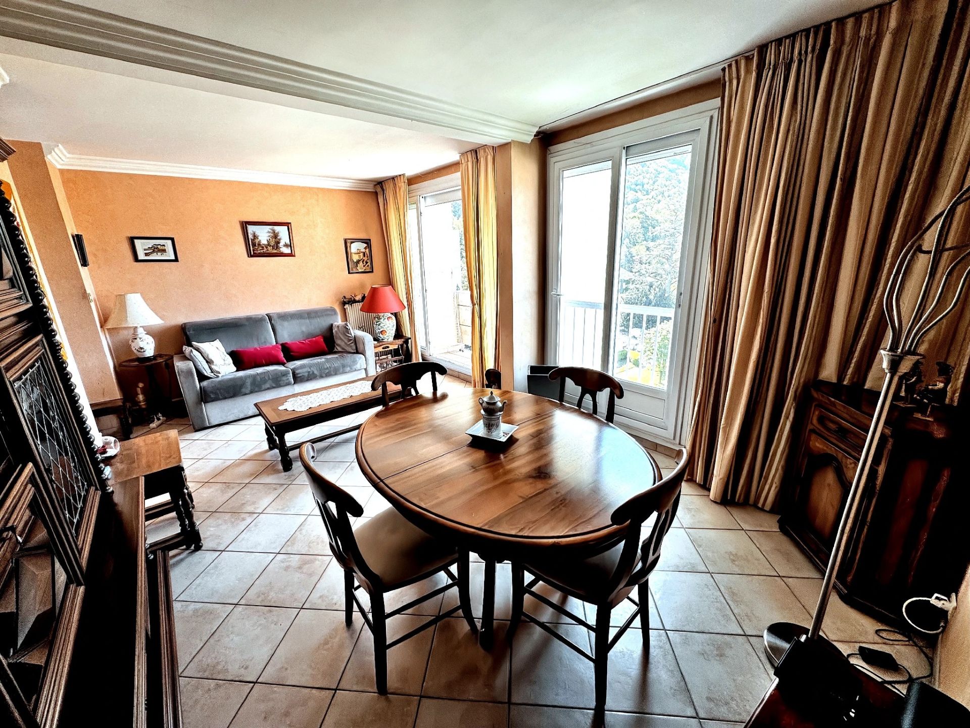 apartment 3 Rooms for sale on Saint-Martin-d'Hères (38400)