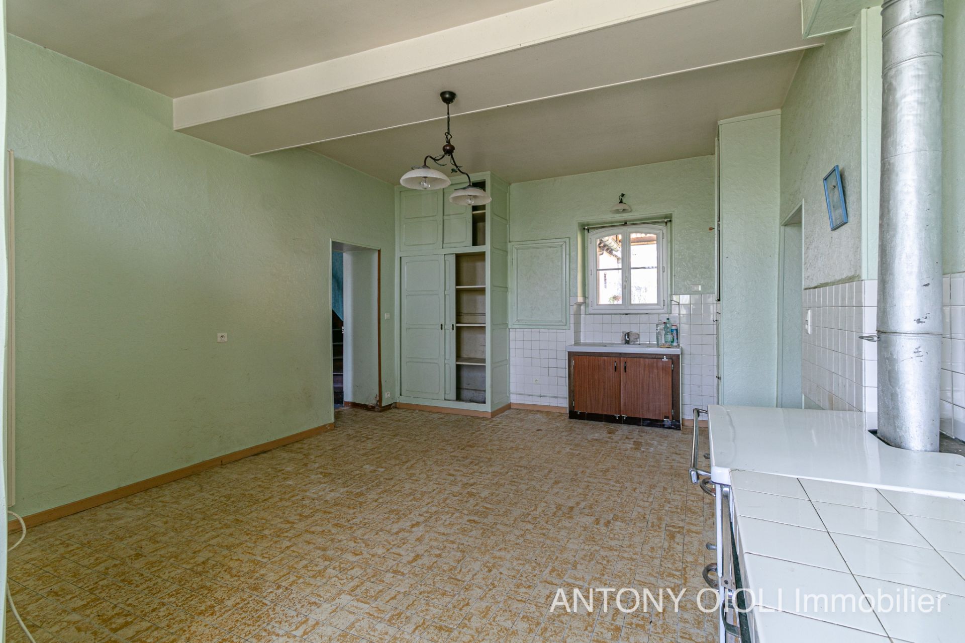 farmhouse 7 Rooms for sale on Sens (89100)