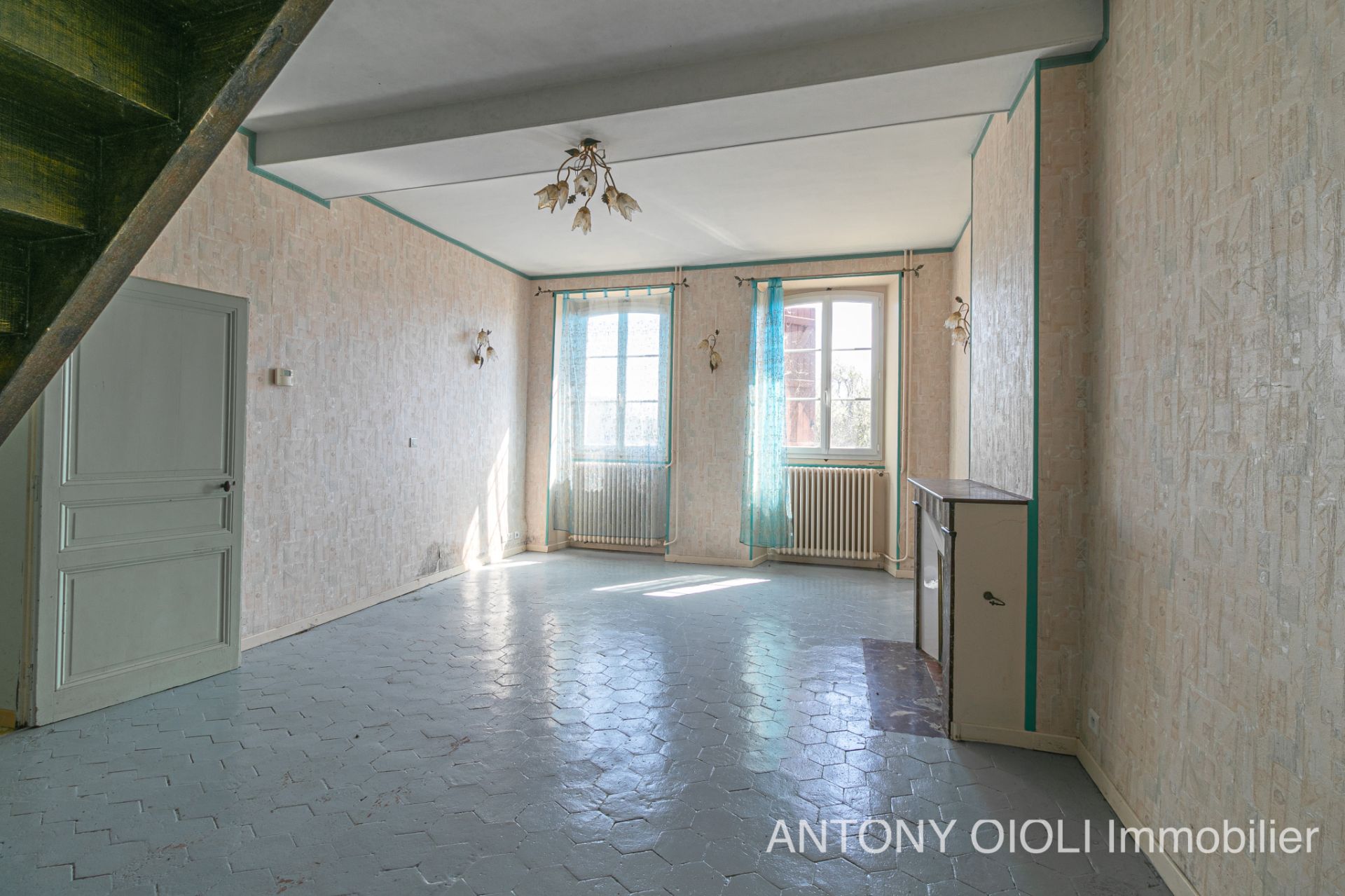 farmhouse 7 Rooms for sale on Sens (89100)