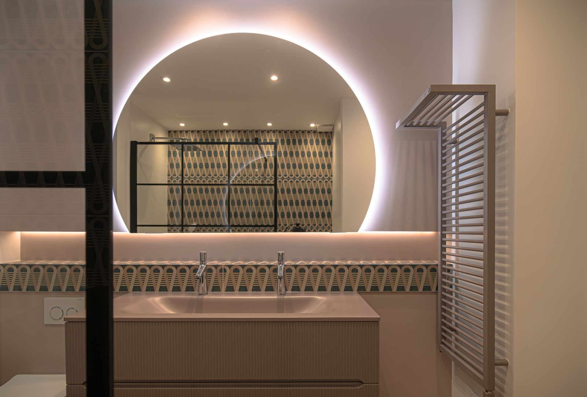 apartment 3 Rooms for sale on Saint-Raphaël (83700)