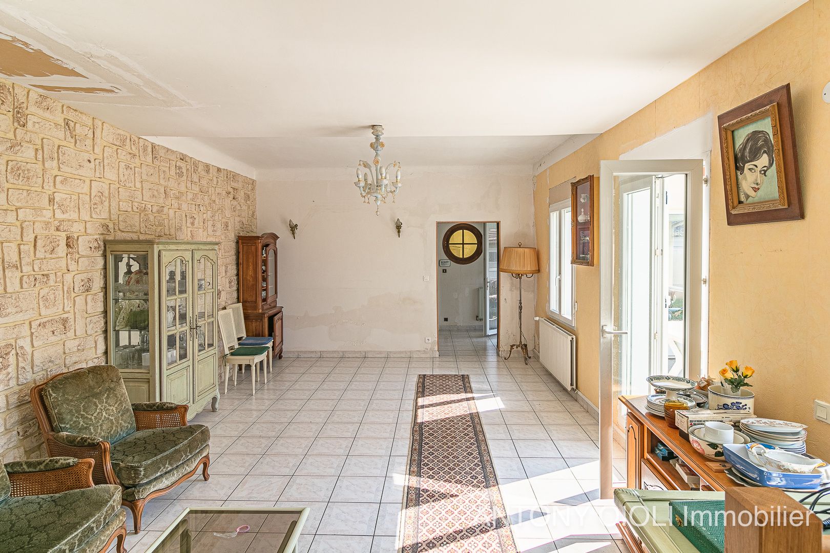 house 5 Rooms for sale on Sens (89100)