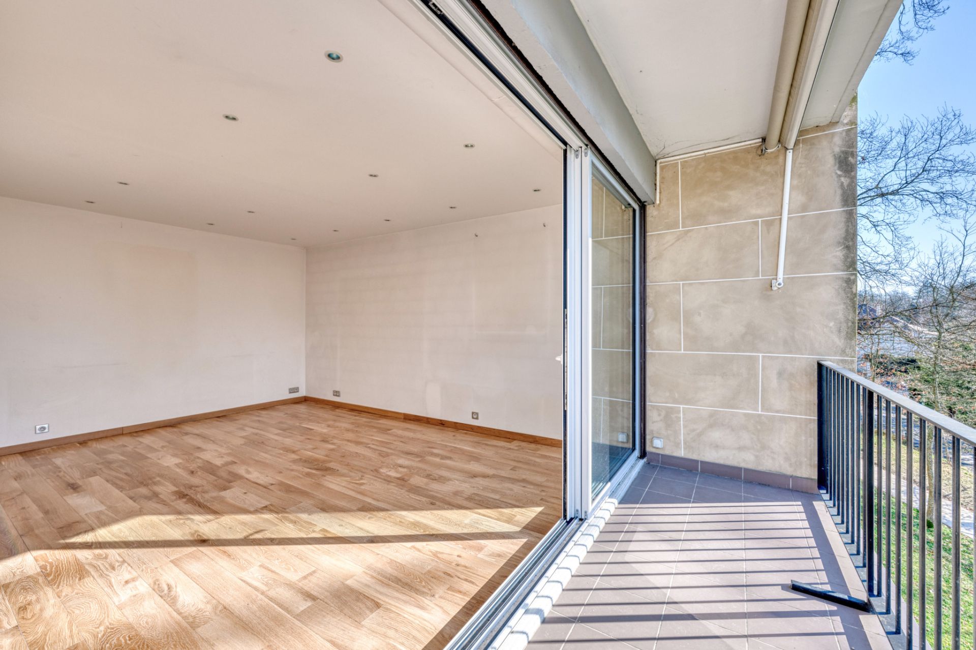 apartment 3 Rooms for sale on Vaucresson (92420)