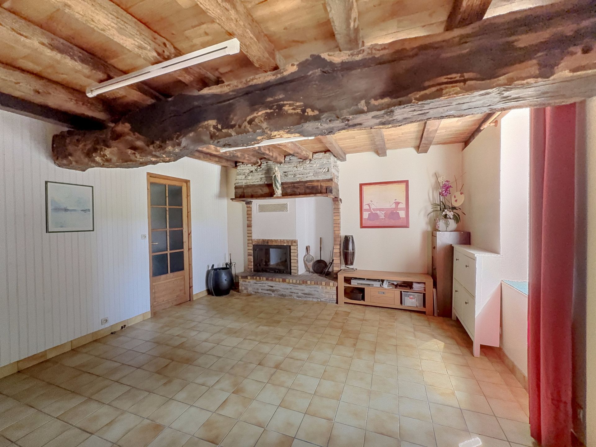 house 4 Rooms for sale on Fougerêts (56200)