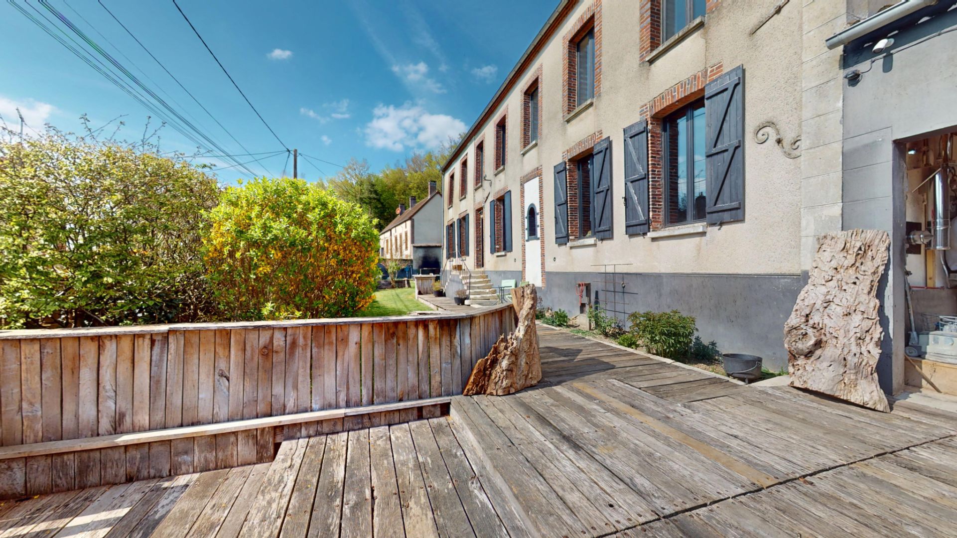 house 8 Rooms for sale on Boeurs-en-Othe (89770)