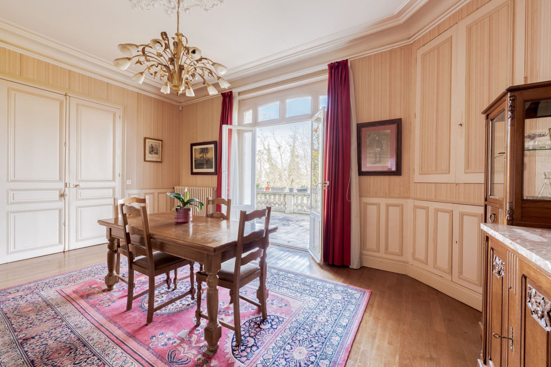 house 9 Rooms for sale on Meaux (77100)