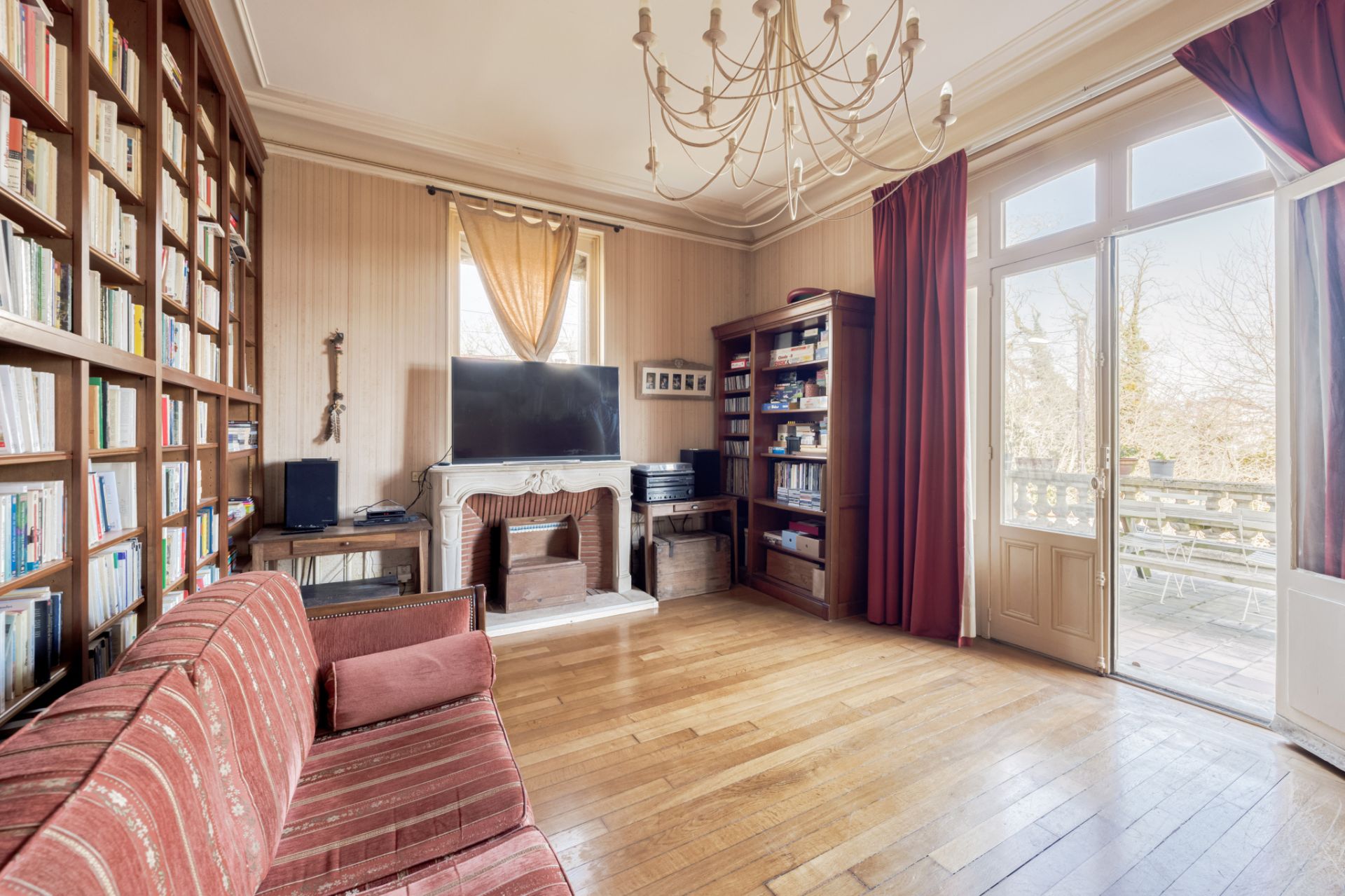 house 9 Rooms for sale on Meaux (77100)