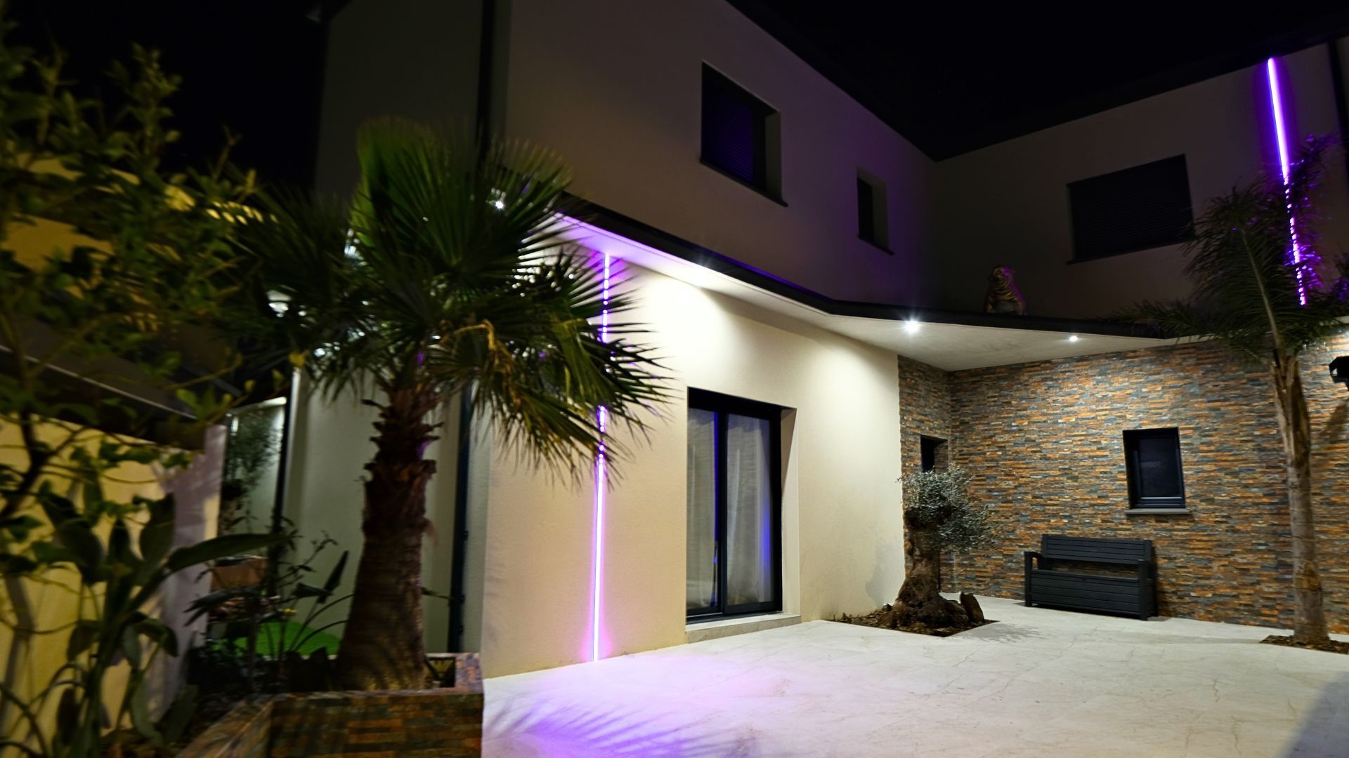 house 5 Rooms for sale on Montady (34310)