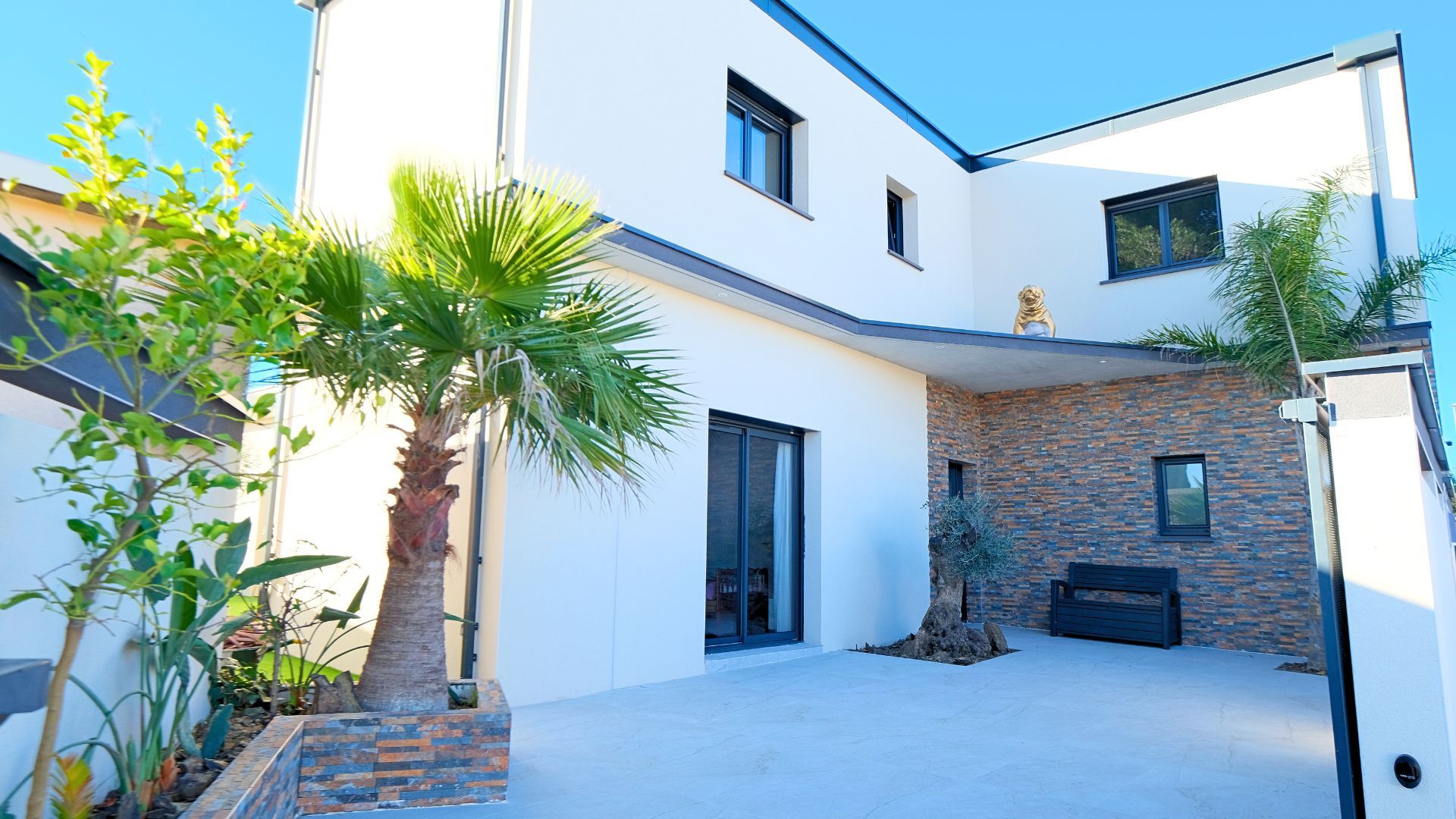house 5 Rooms for sale on Montady (34310)