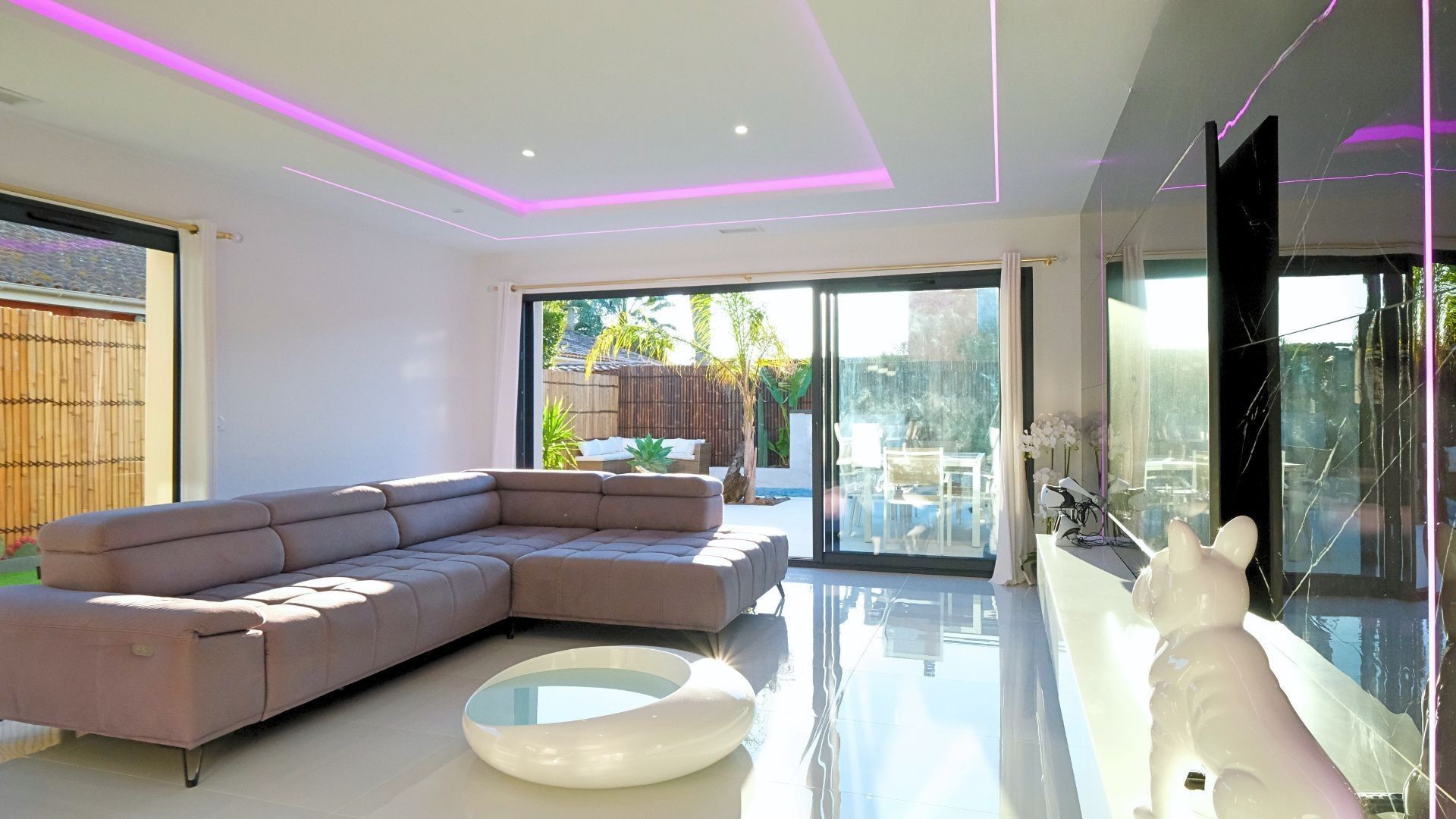 house 5 Rooms for sale on Montady (34310)