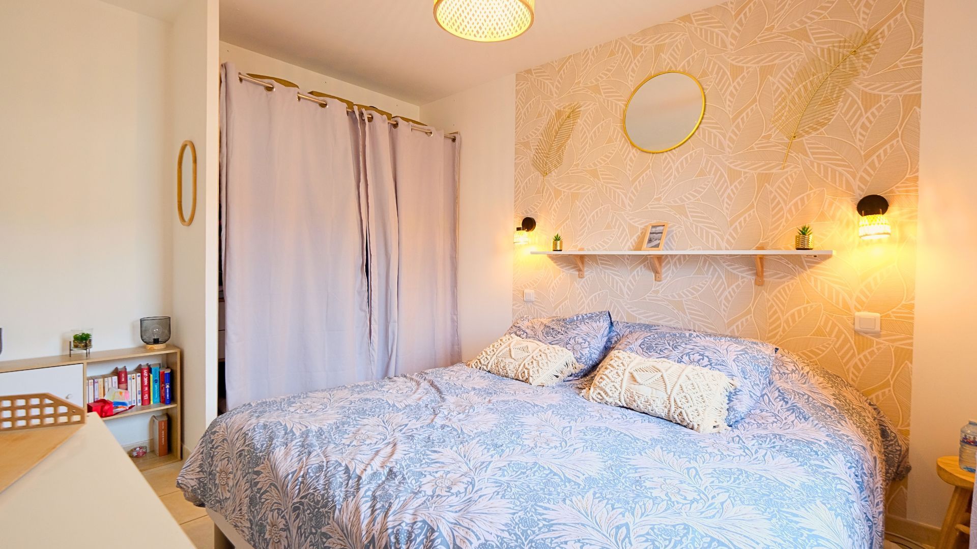 house 4 Rooms for sale on Sauvian (34410)