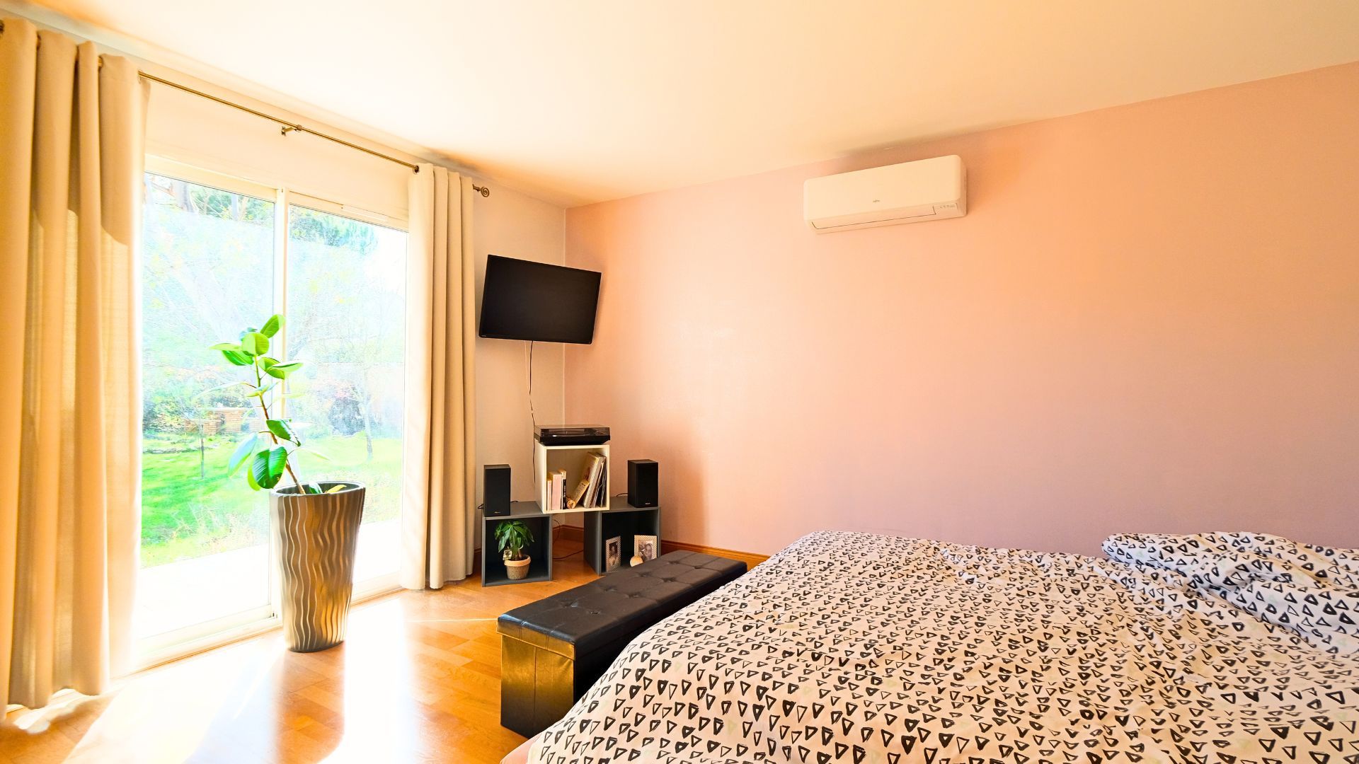 house 4 Rooms for sale on Saint-Chinian (34360)