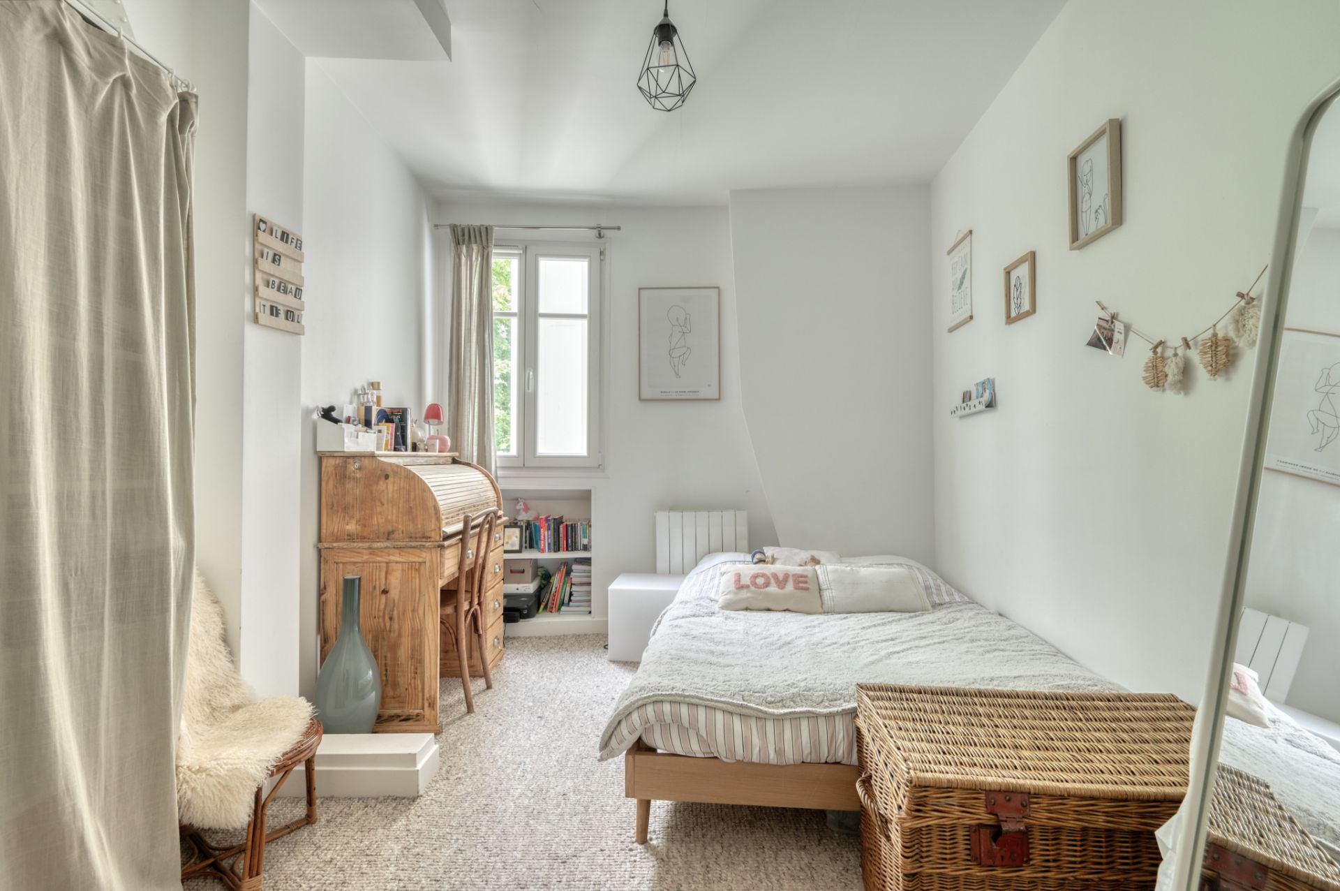 apartment 4 Rooms for sale on Bois-Colombes (92270)