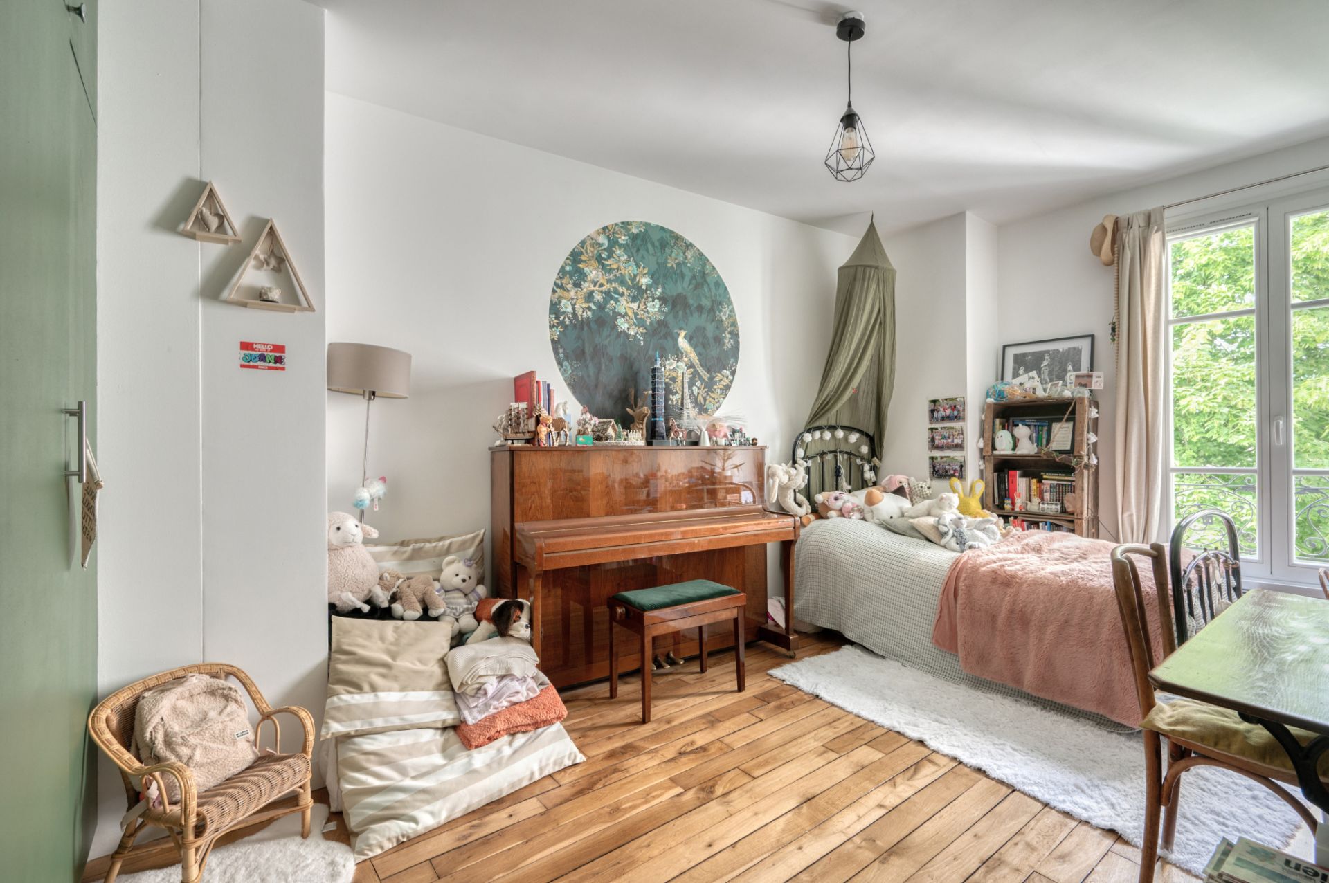 apartment 4 Rooms for sale on Bois-Colombes (92270)
