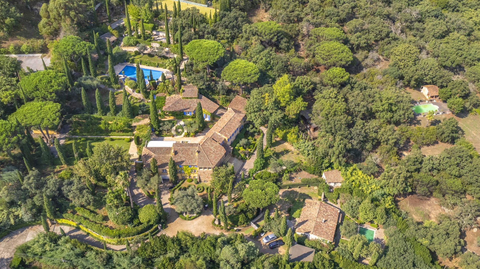 property 18 Rooms for sale on Ramatuelle (83350)