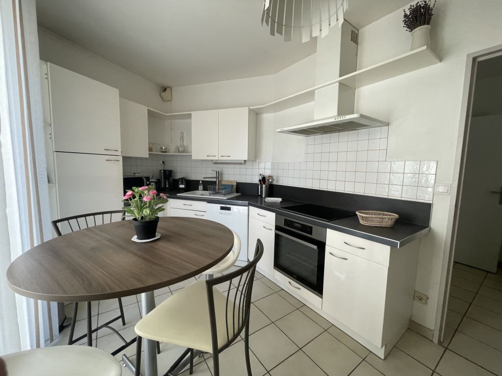 apartment 1 room for sale on Avignon (84000) - See details