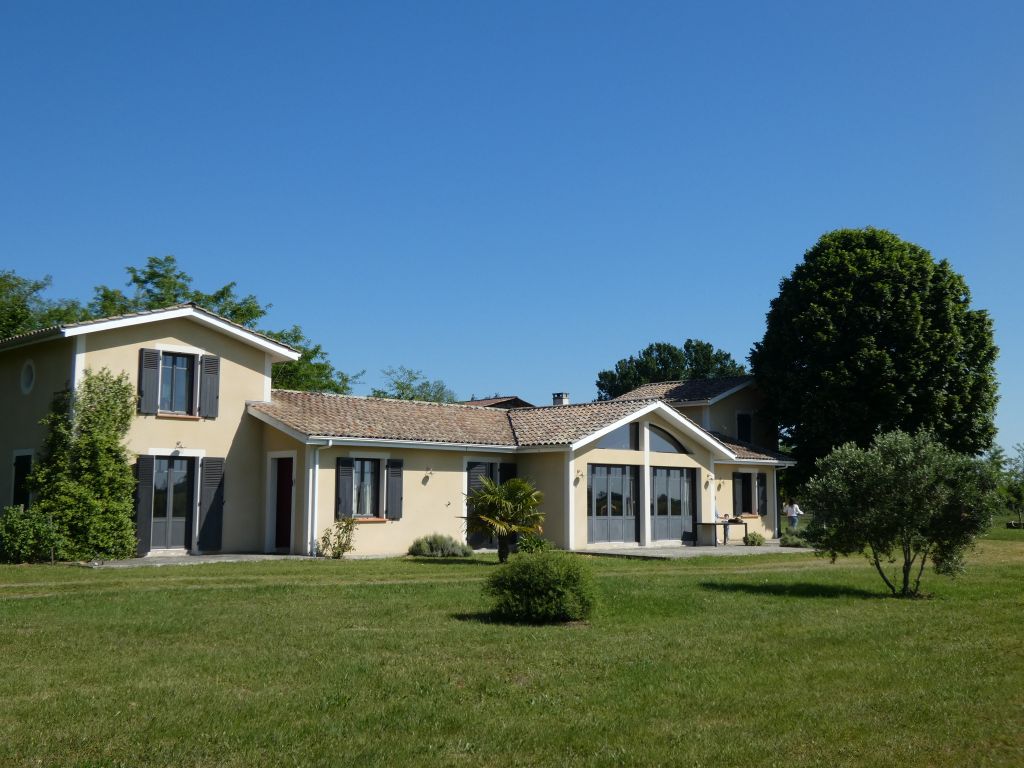 property 12 Rooms for sale on Gaillan-en-Médoc (33340) - See details