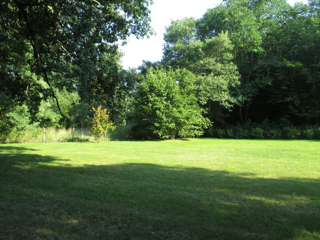 land for sale on Saint-Sulpice-et-Cameyrac (33450) - See details