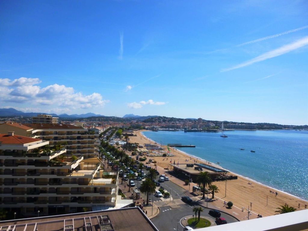 apartment 2 Rooms for sale on Fréjus (83600) - See details