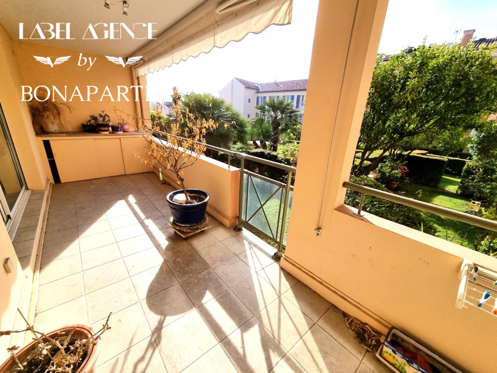 apartment 4 Rooms for sale on Sainte-Maxime (83120) - See details