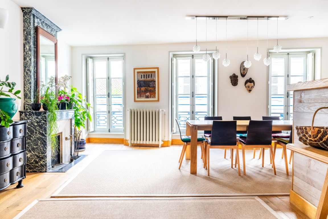 property 15 Rooms for sale on La Rochelle (17000) - See details