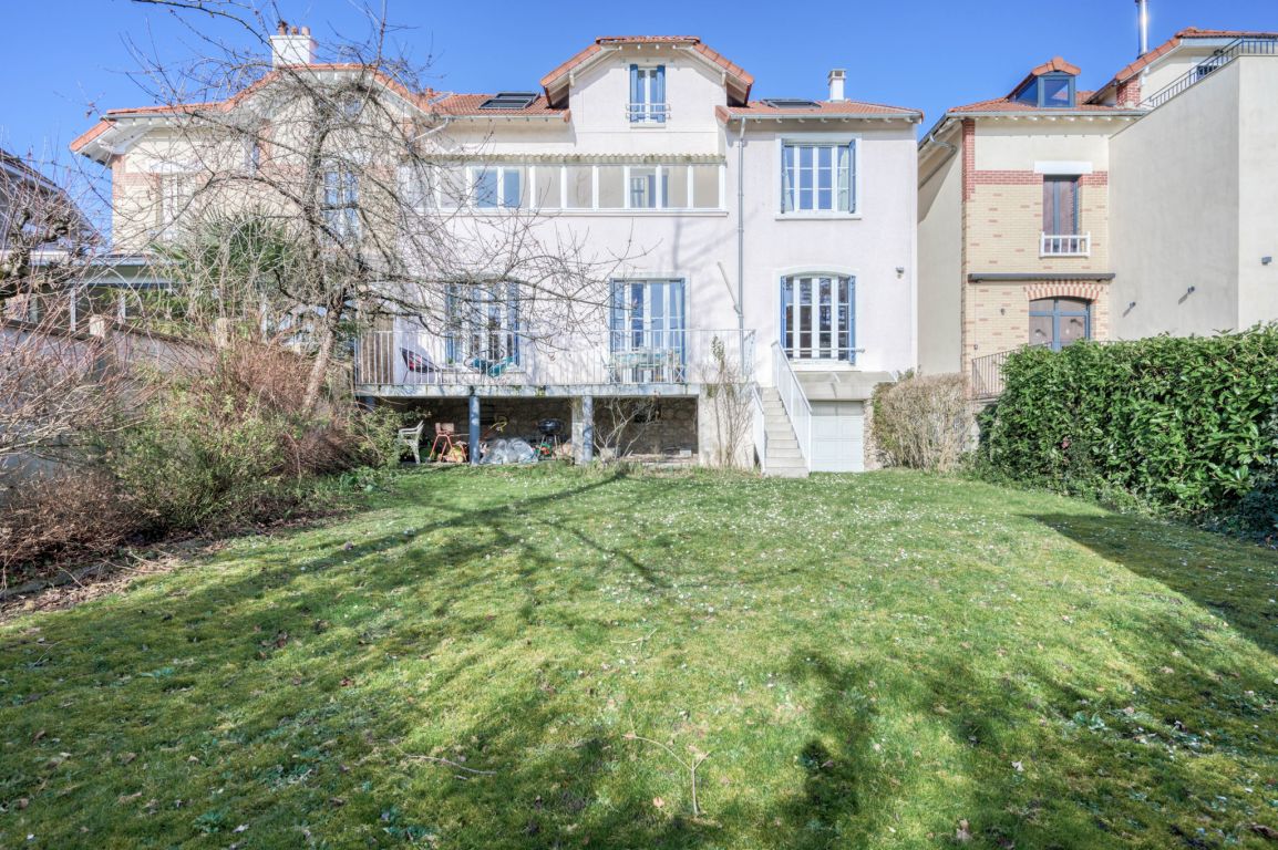 maison 9 Pièces en vente sur Viroflay (78220) - Plus de details